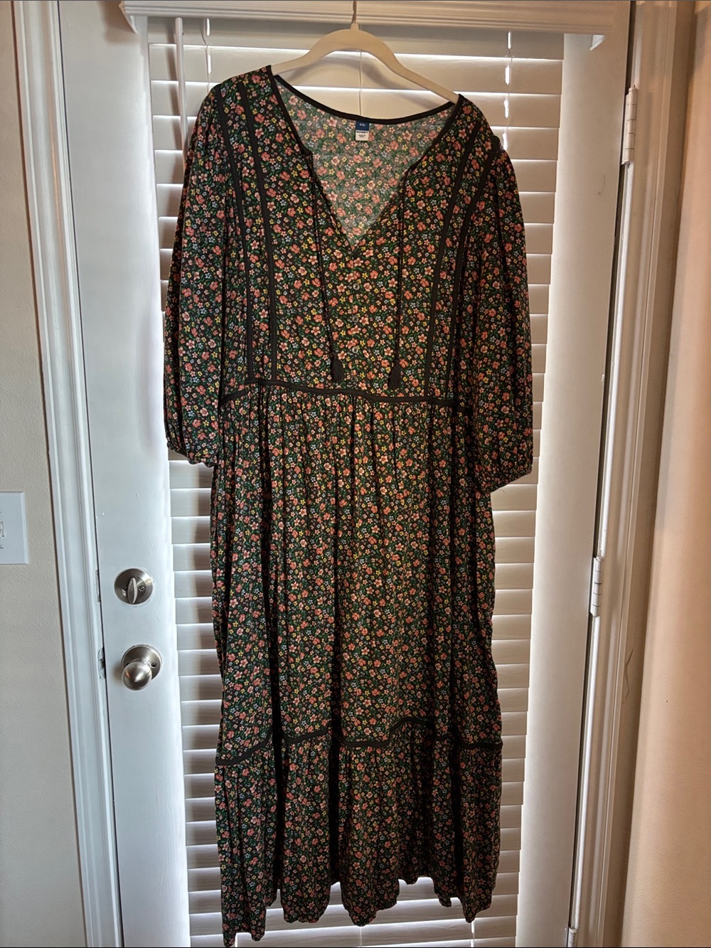 XXL Old Navy Black Floral 3/4-Sleeve Maxi Dress - Picture 3 of 7